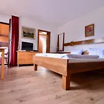 Birgit Πανσιόν Telfes im Stubai