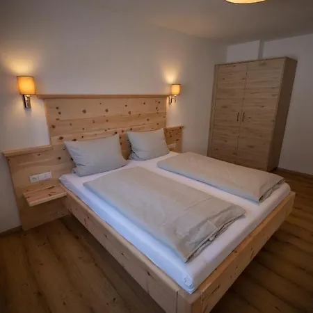 Birgit 4* テルフェス・イム・シュトゥーバイ