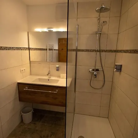 Birgit 4* テルフェス・イム・シュトゥーバイ