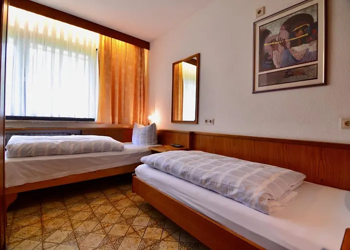 لاندهاوس بيرجيت تلفس ام ستوباي