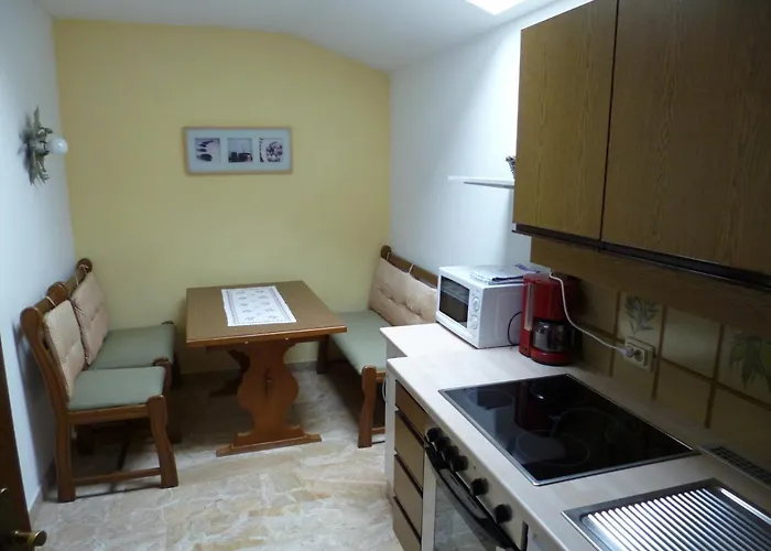 لاندهاوس بيرجيت بيت ضيافة تلفس ام ستوباي